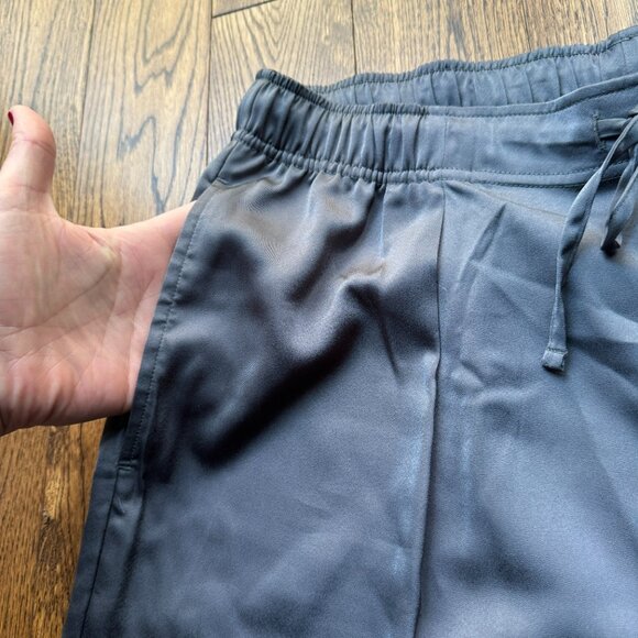 Uniqlo Women's Satin Drape Jogger Pants Gray Large Relaxed Casual Minmalist EUC - Picture 4 of 9